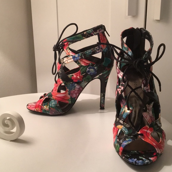 Shoes - Picture 1 of 1